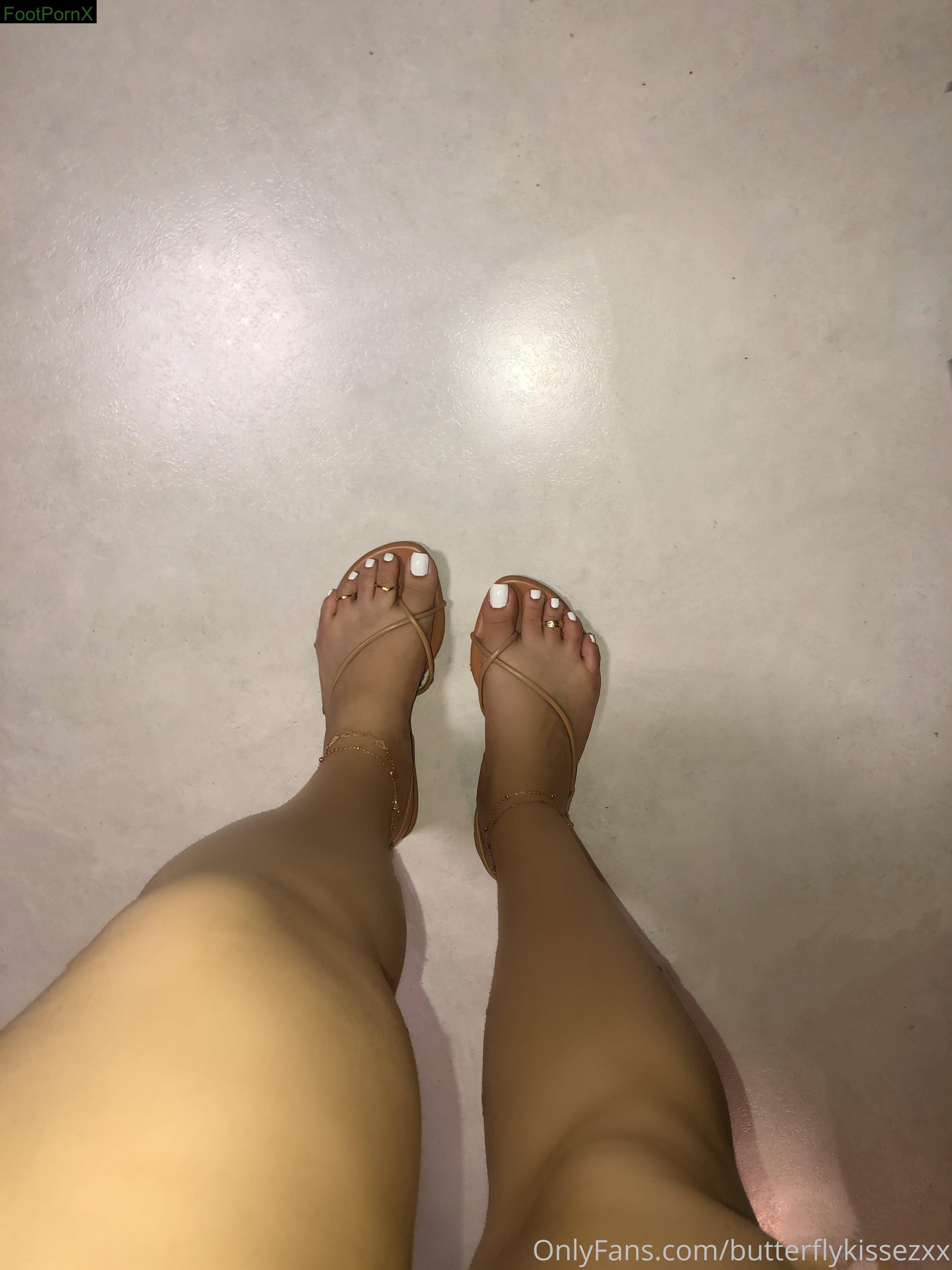 dirtydiannaaa feet