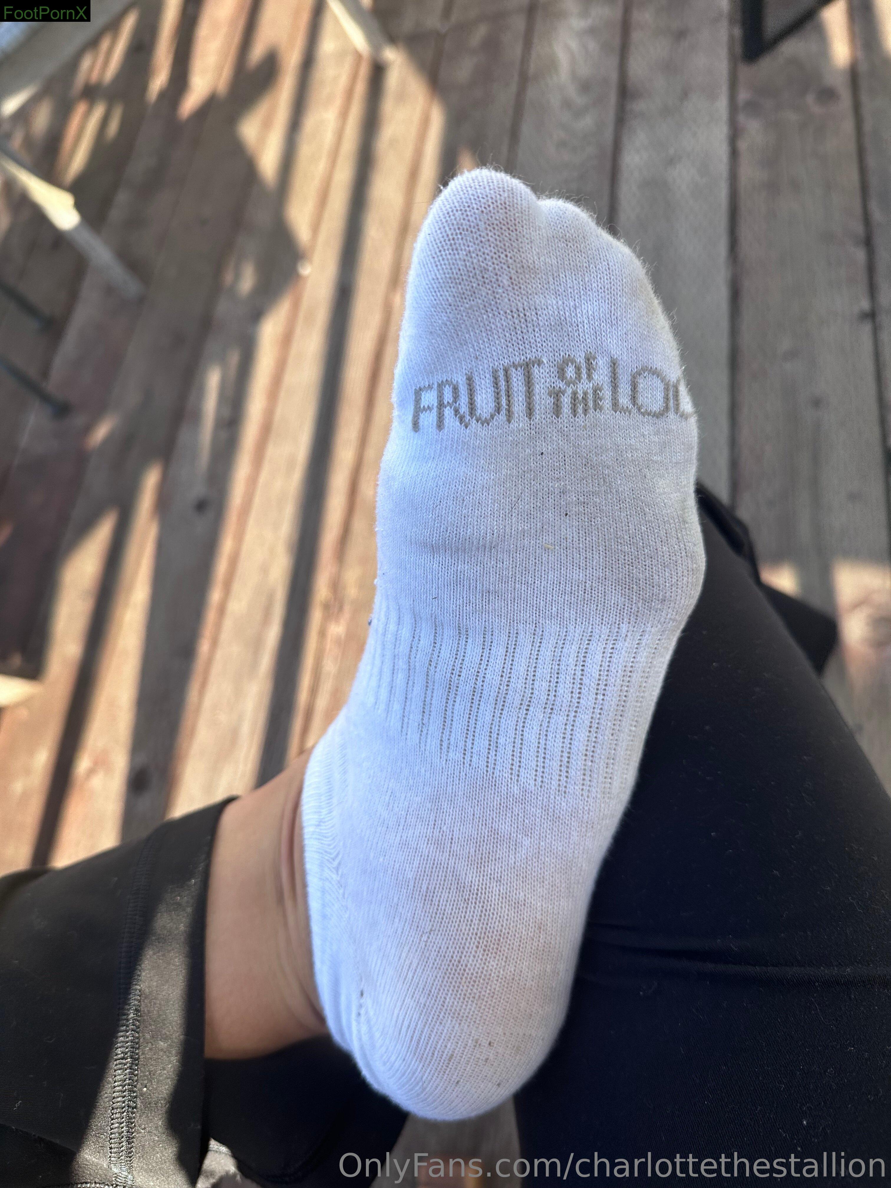 charlottethestallion feet