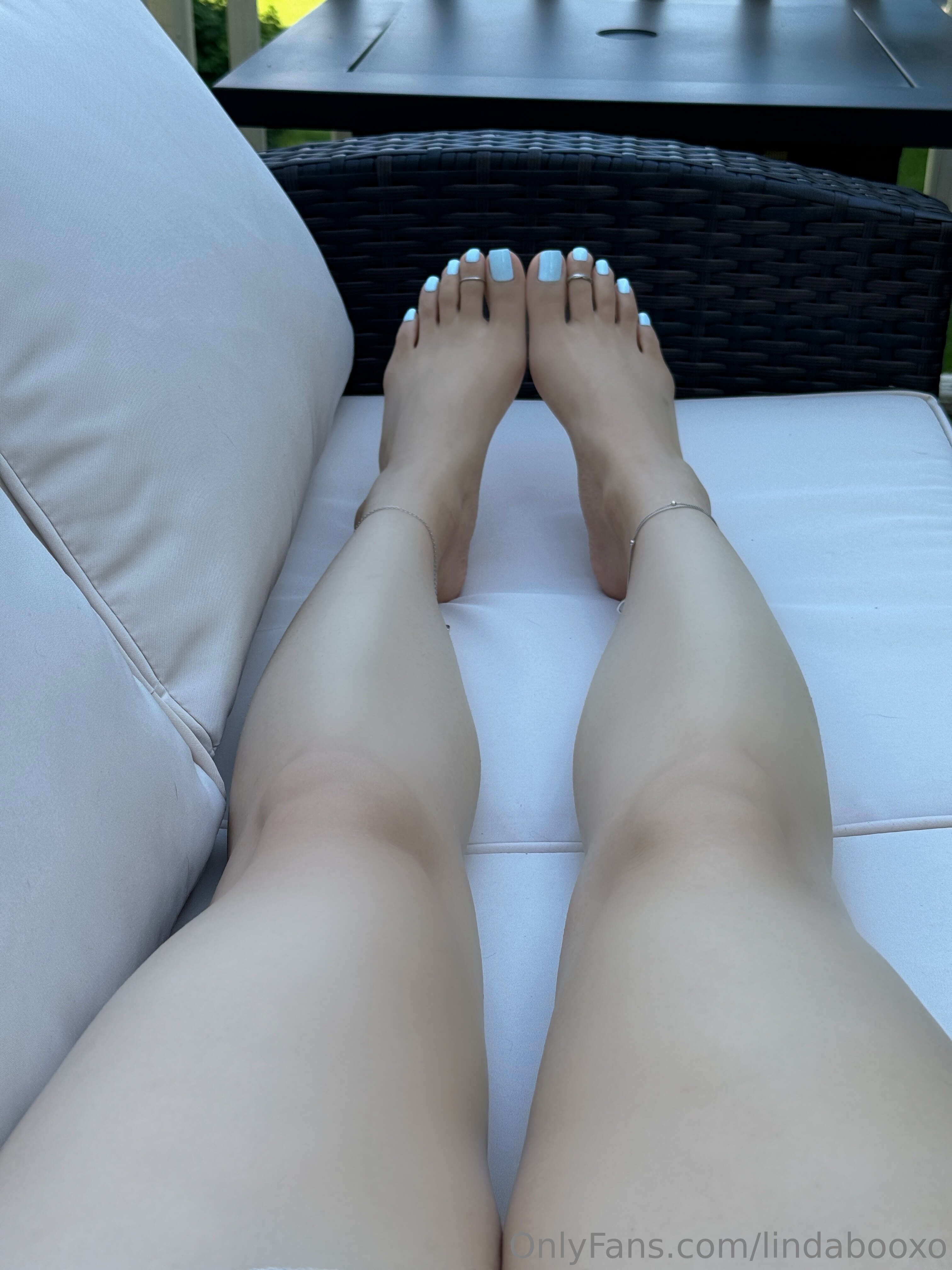 lindabooxo feet