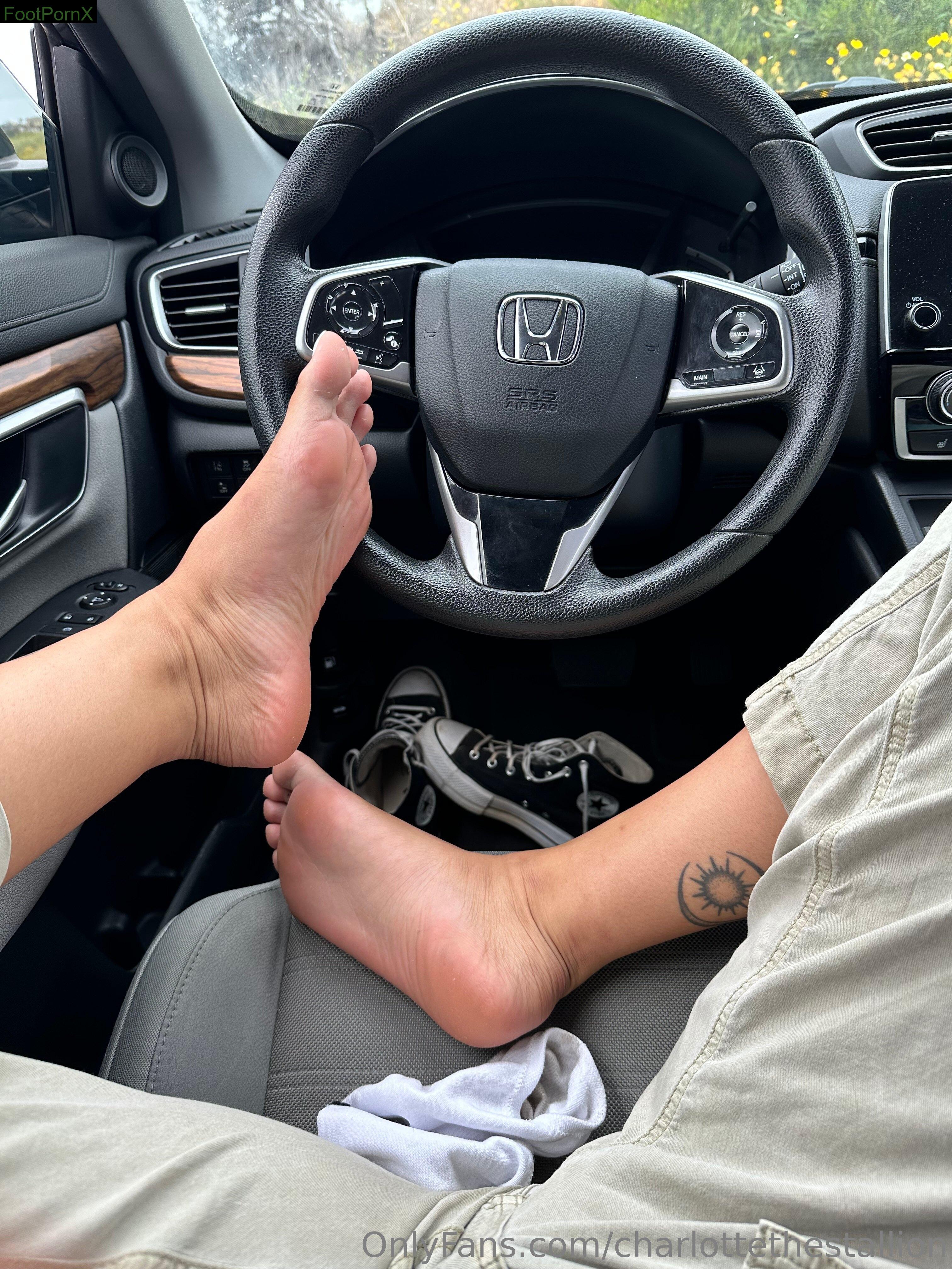 charlottethestallion feet