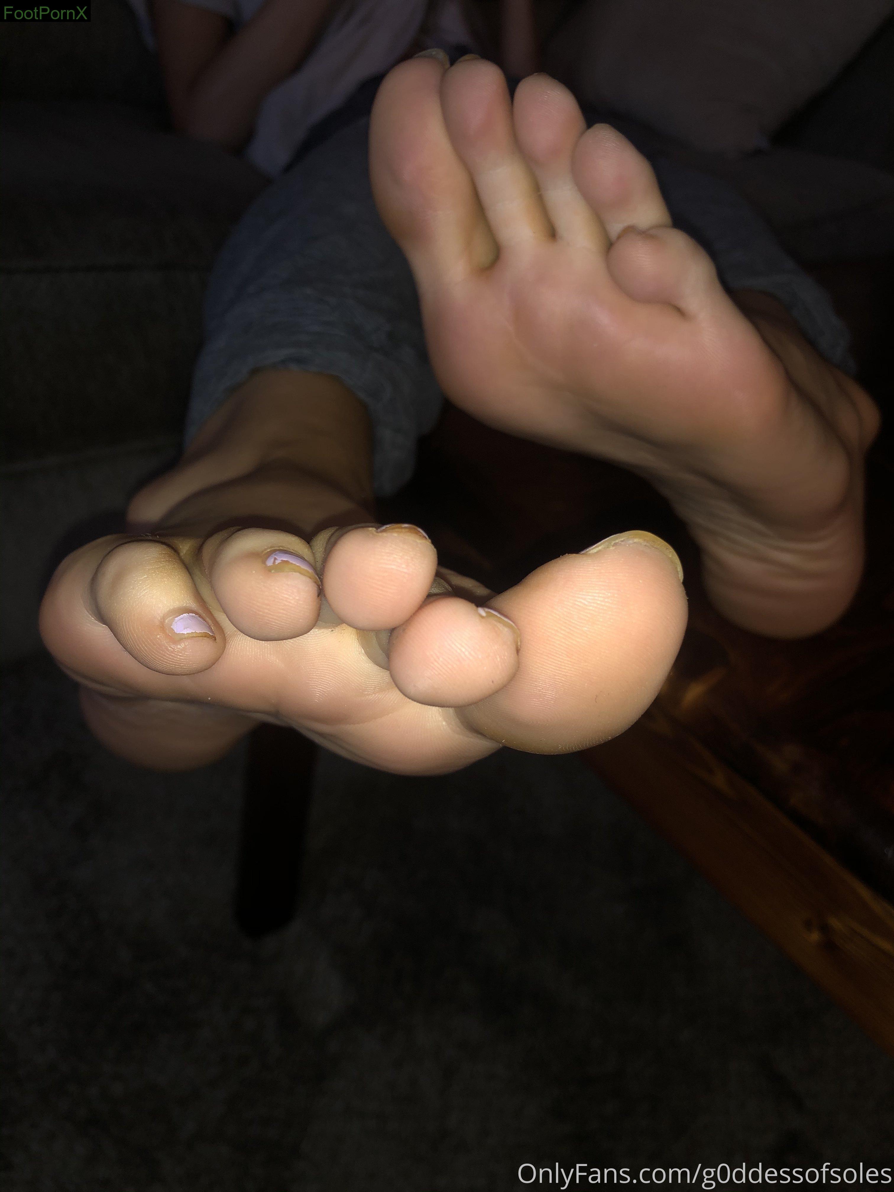 g0ddessofsoles feet