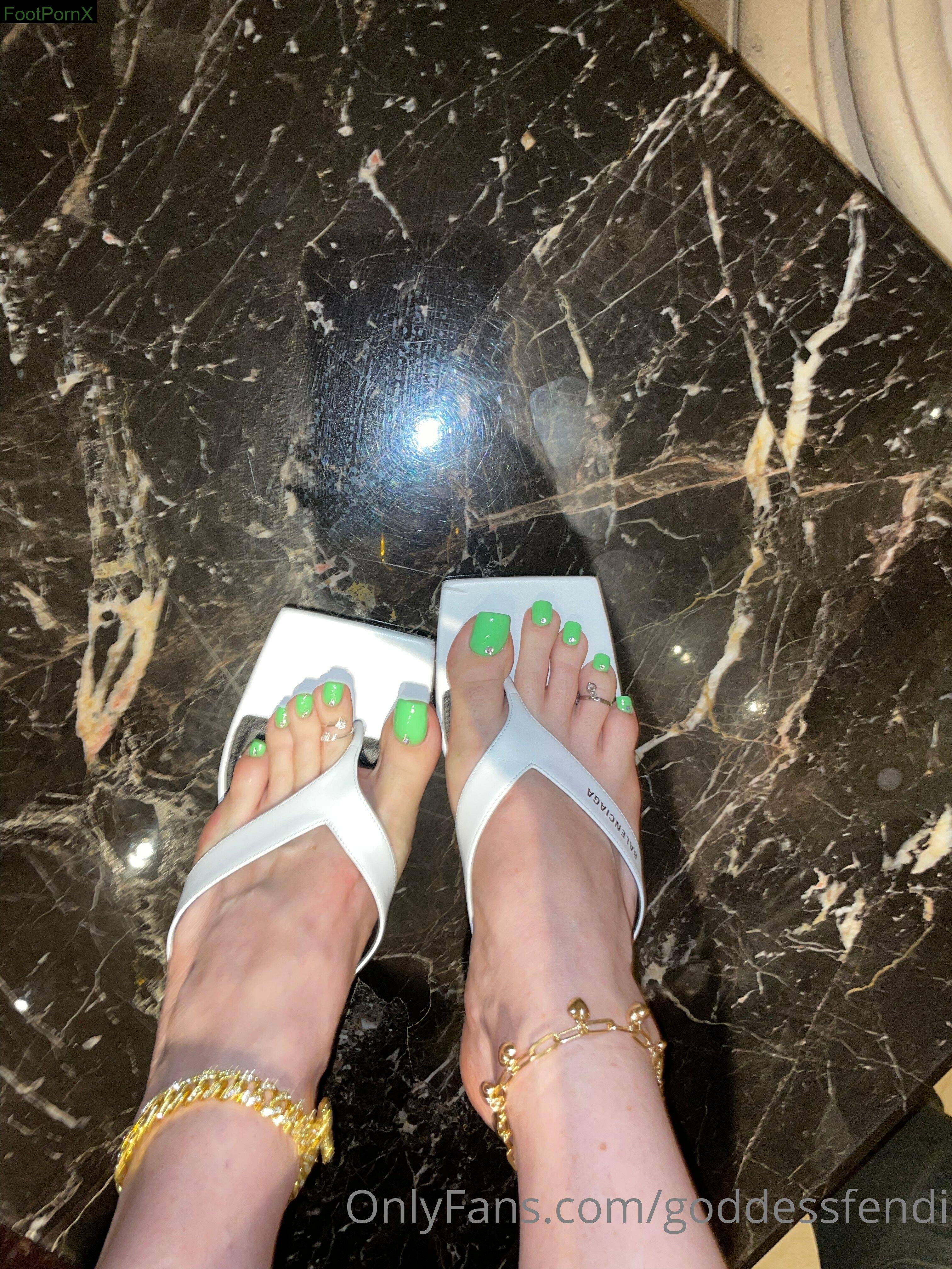 goddessfendi feet