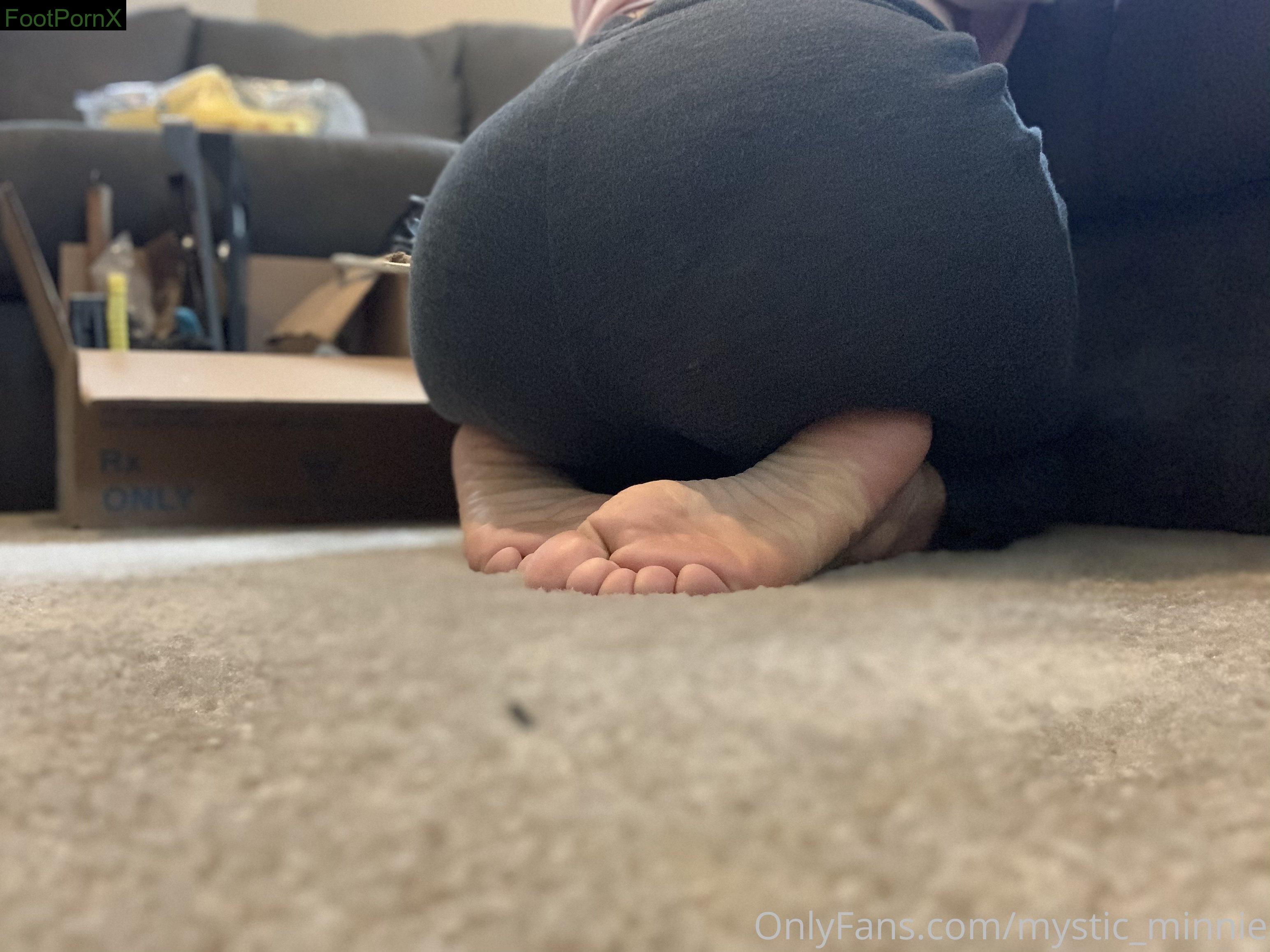 minnie_soles feet