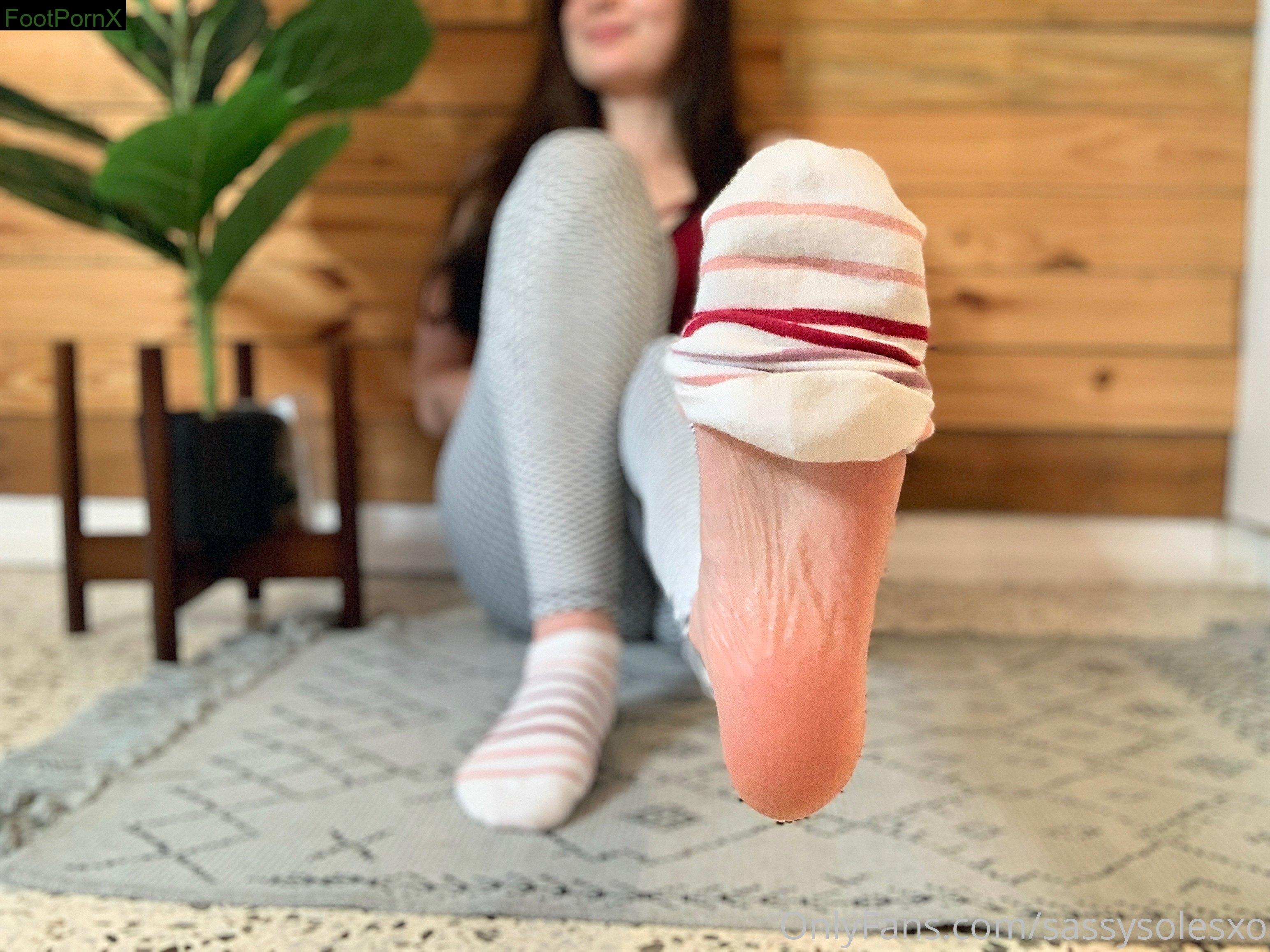 sassysolesxo feet