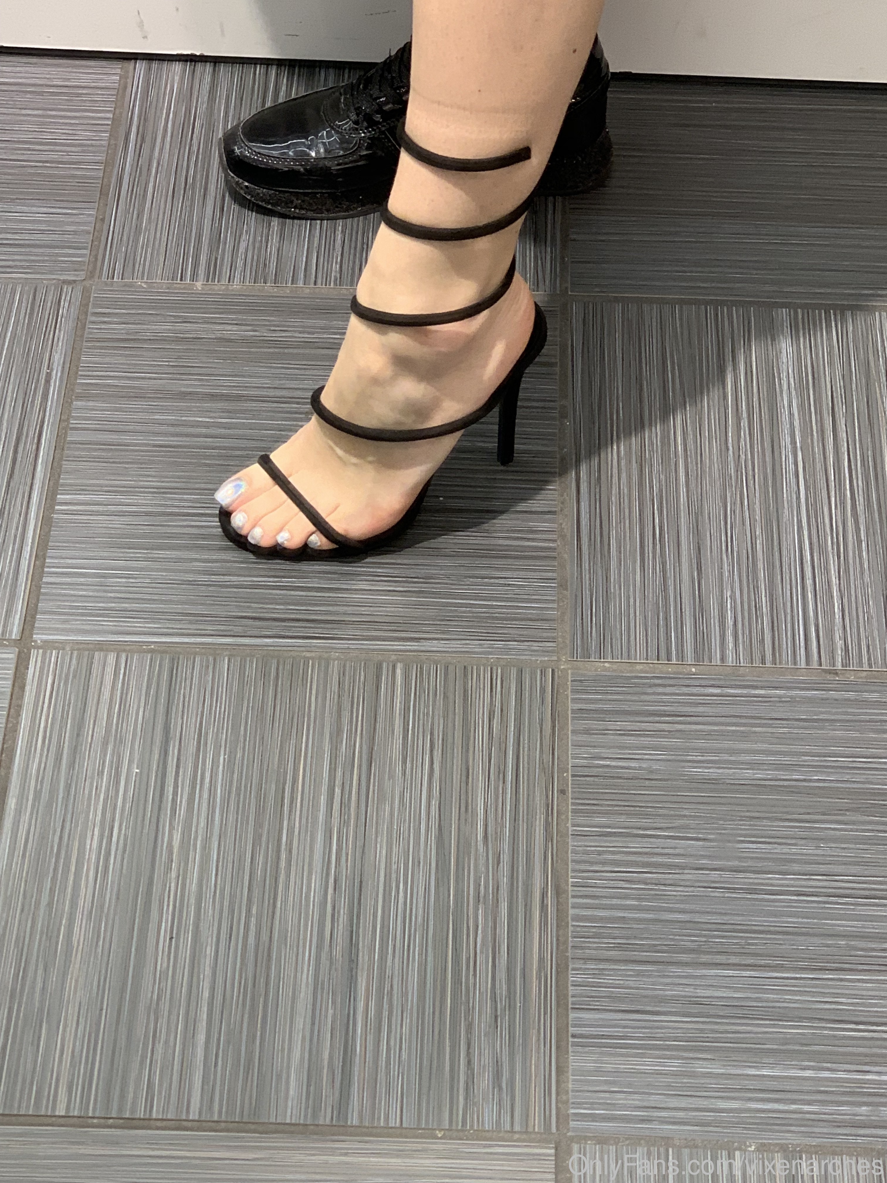 vixenarches feet