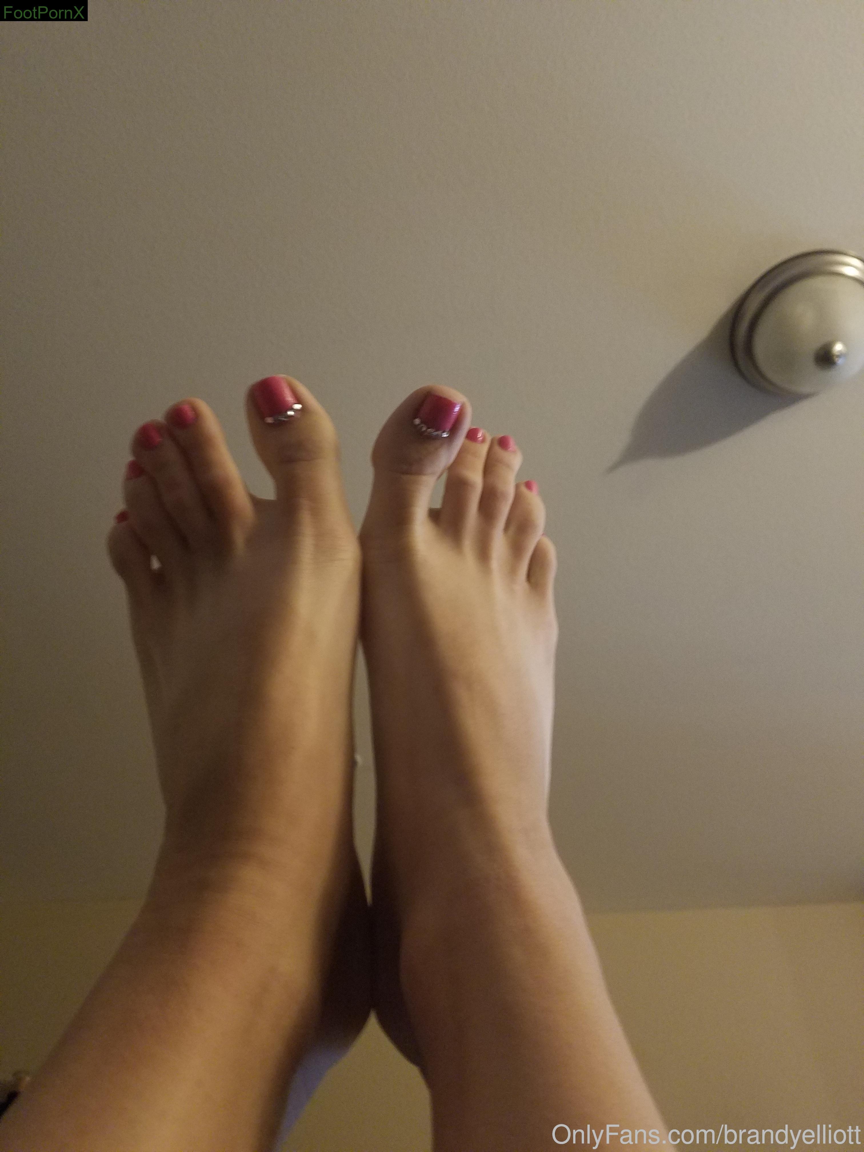 brandyelliott feet