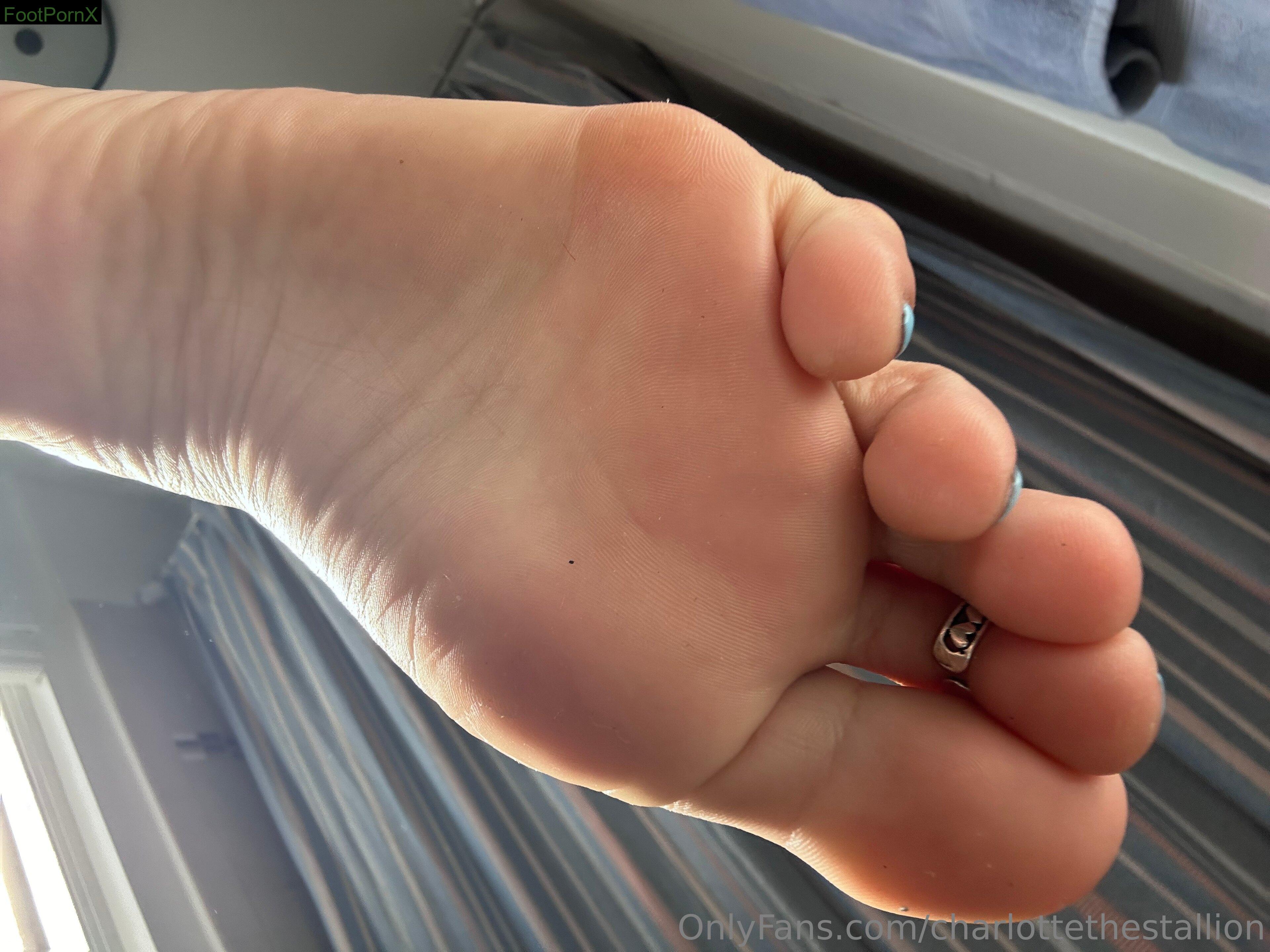 charlottethestallion feet