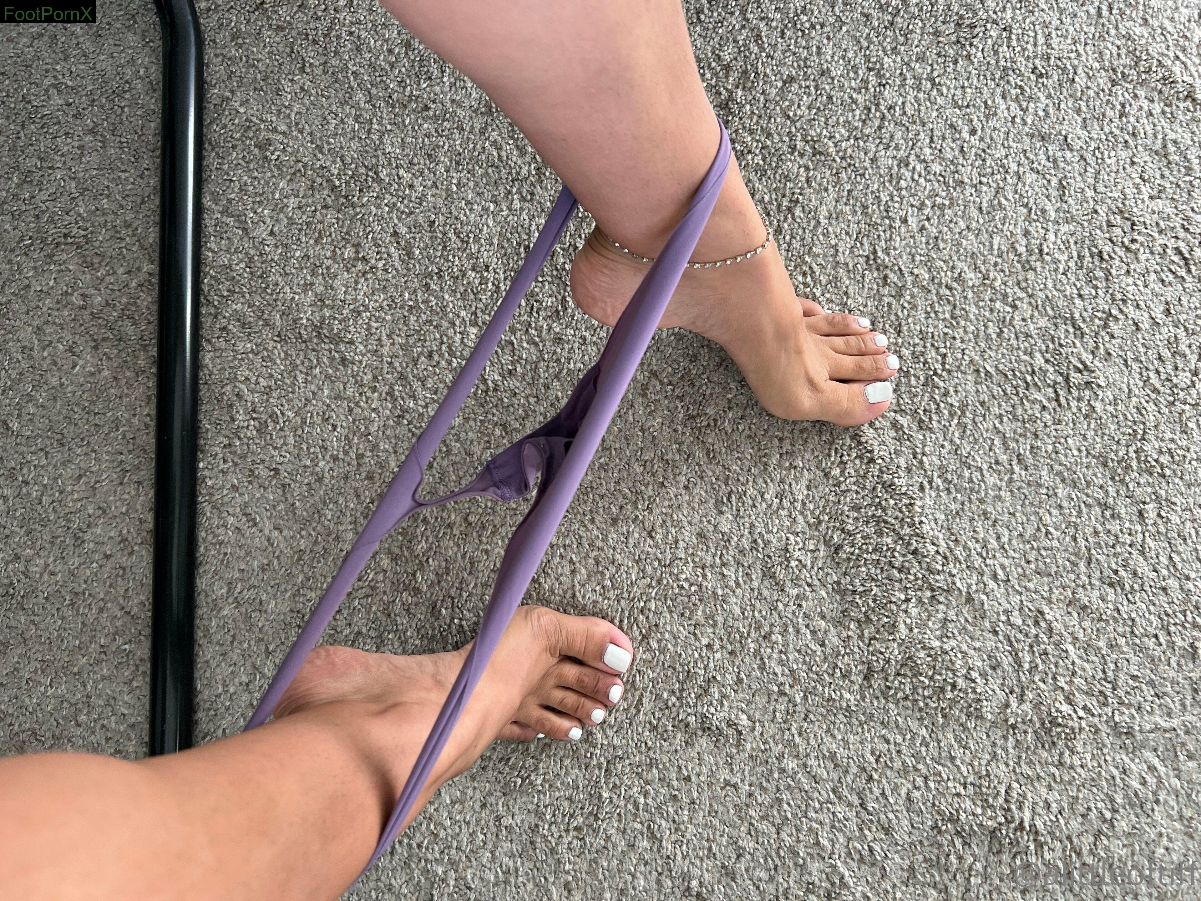 alittleoftiff feet