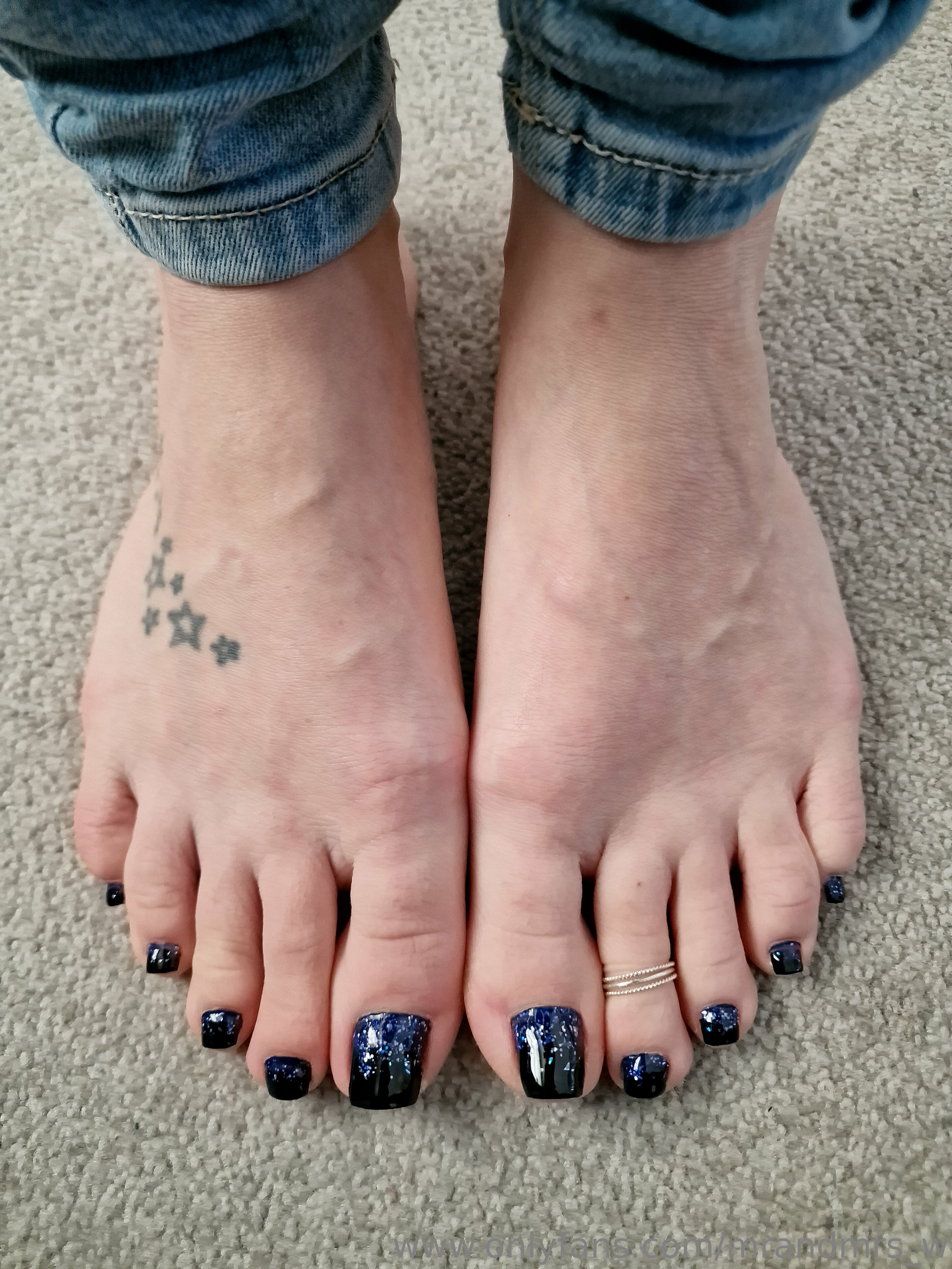 mrandmrs_w feet