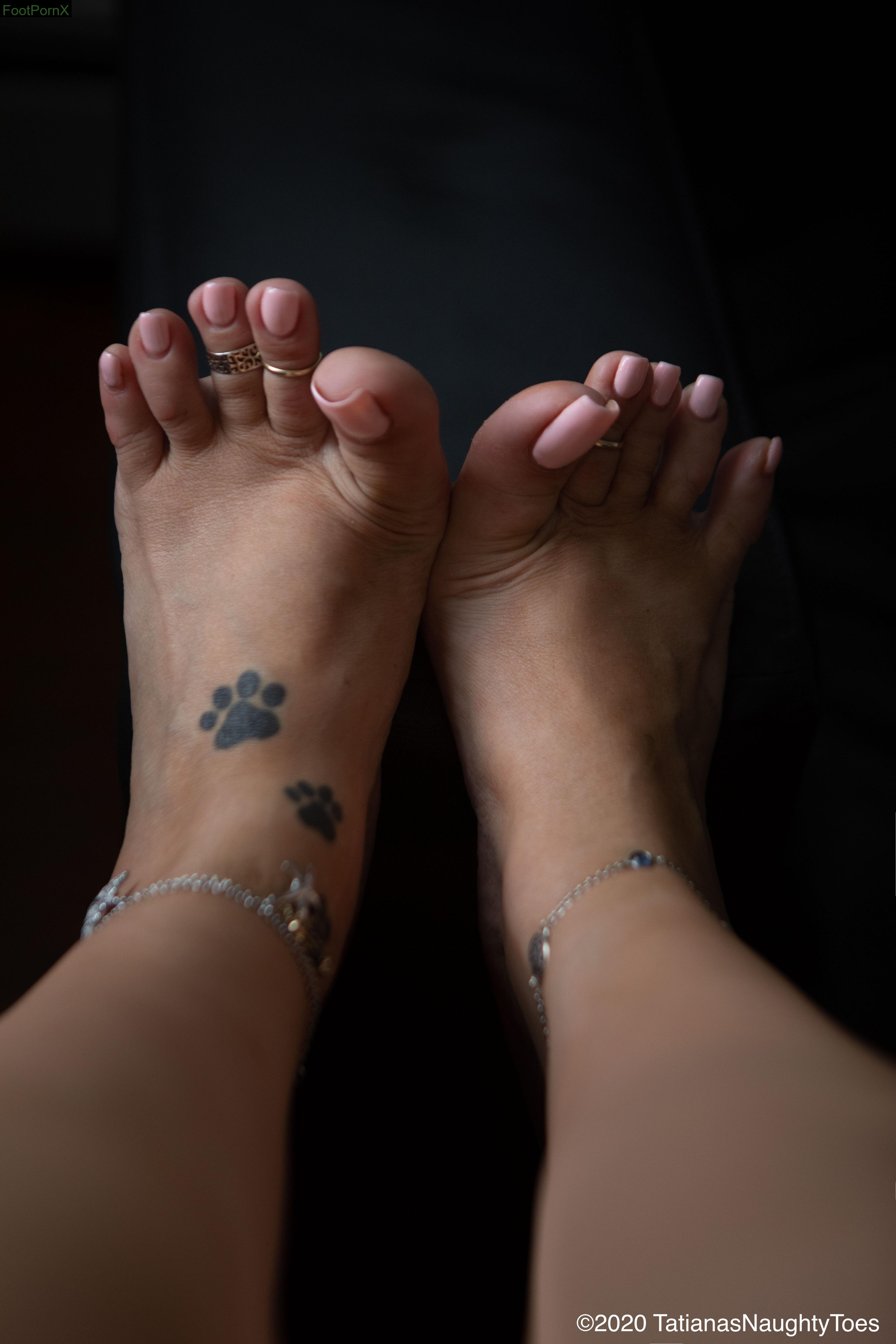 tatianasnaughtytoes feet