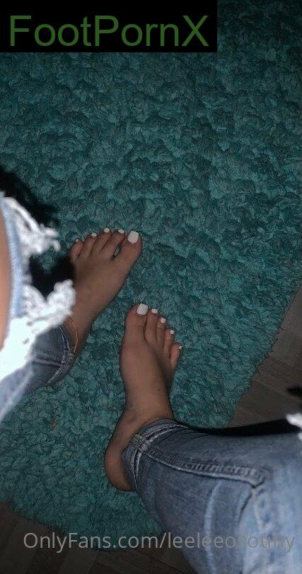 leeleeosotiny feet