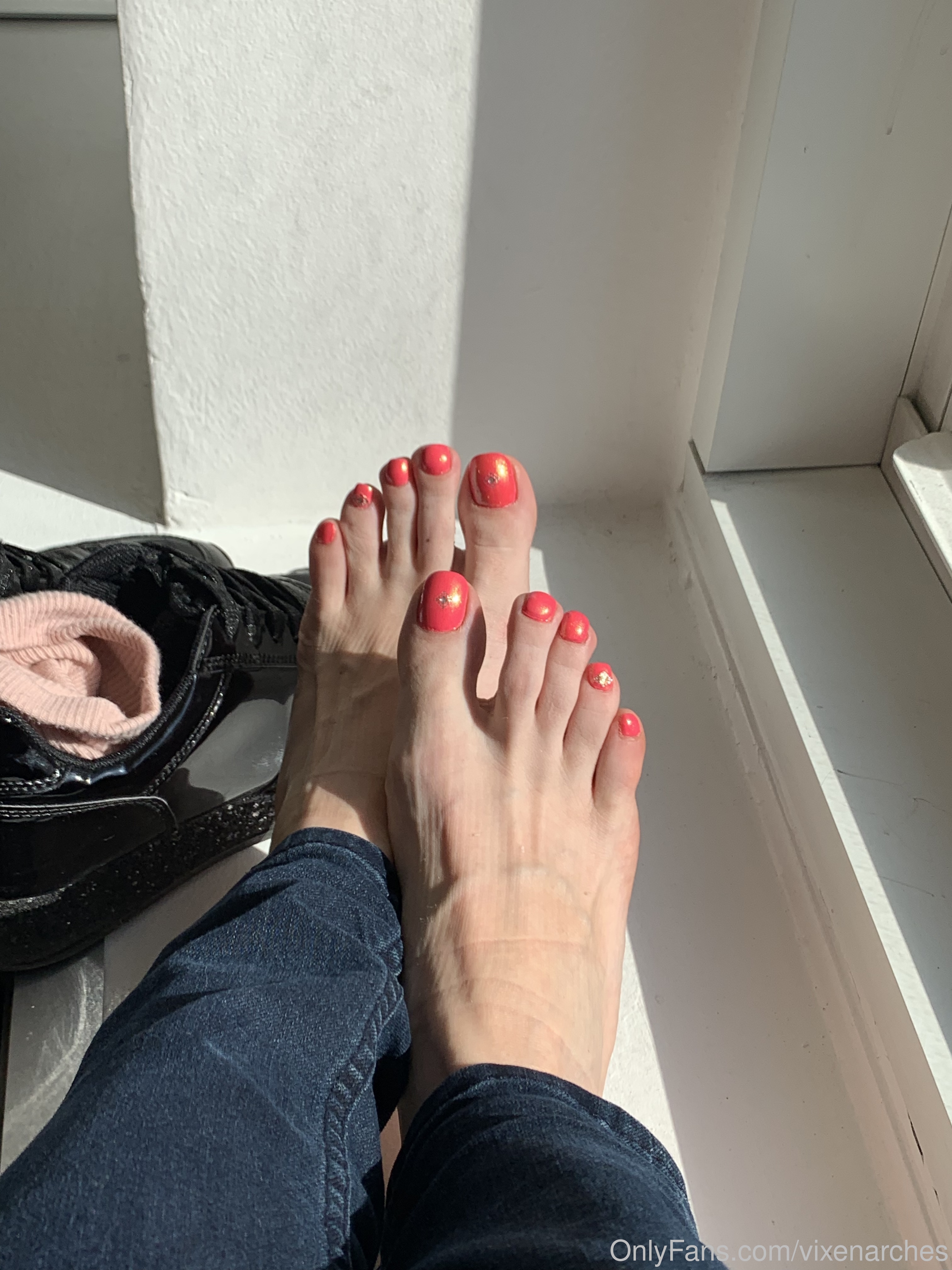 vixenarches feet