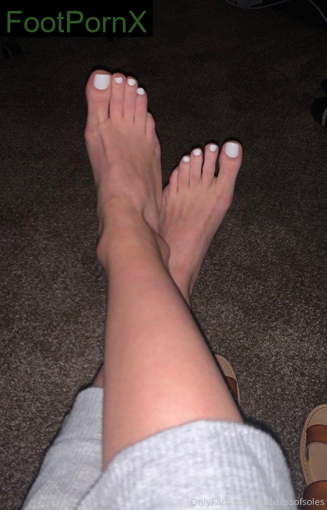 g0ddessofsoles feet