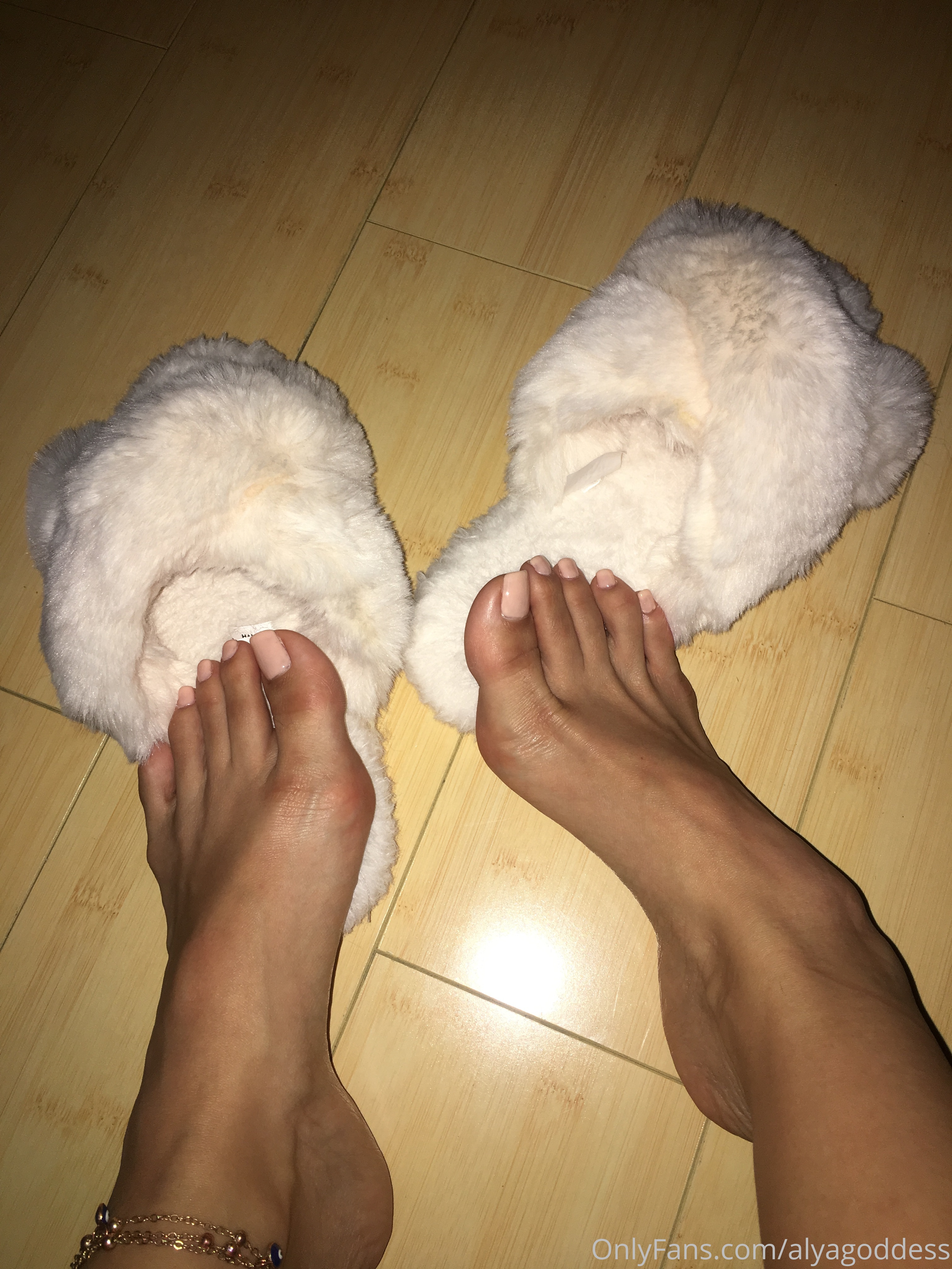 alyagoddess feet