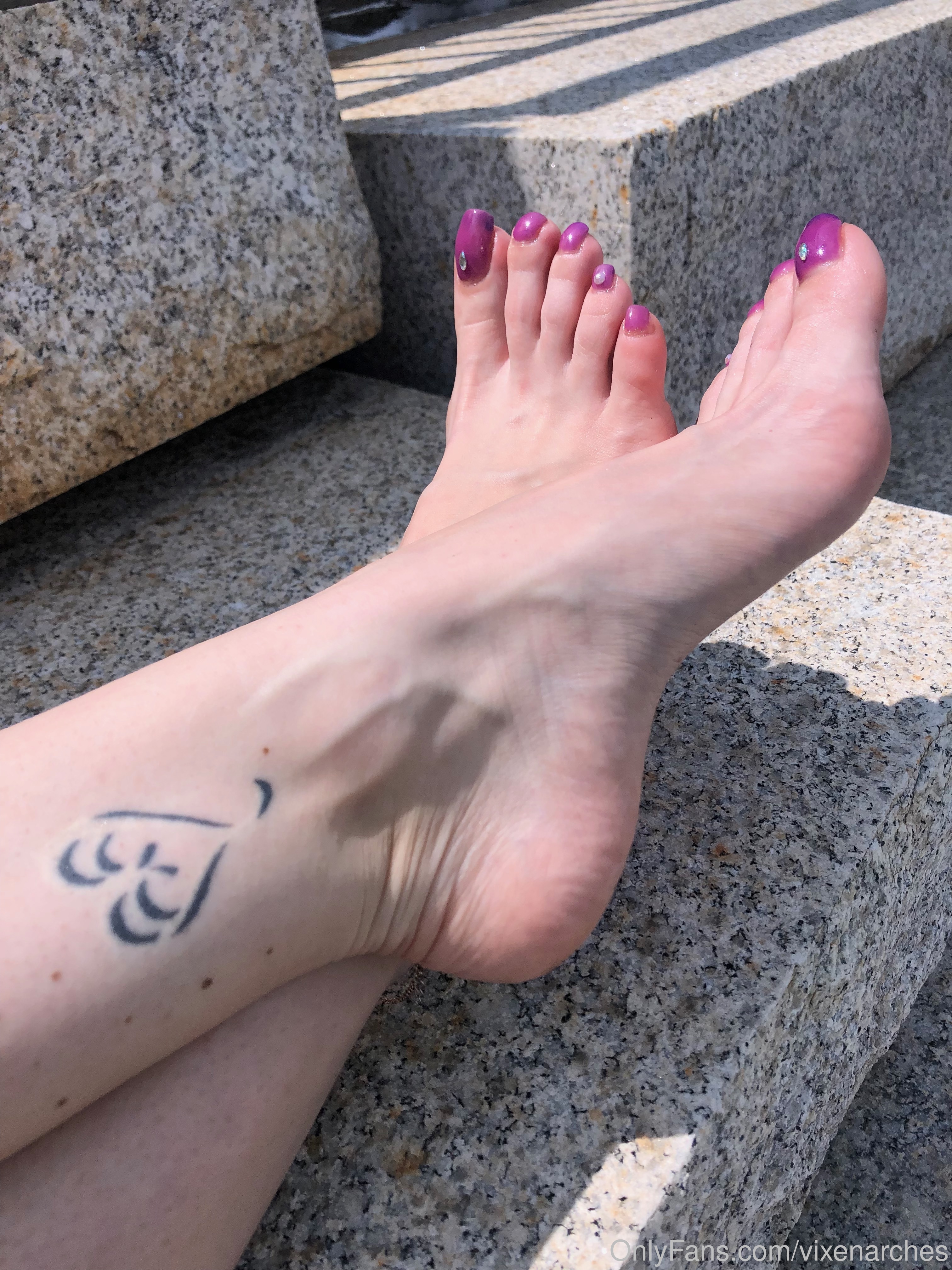 vixenarches feet