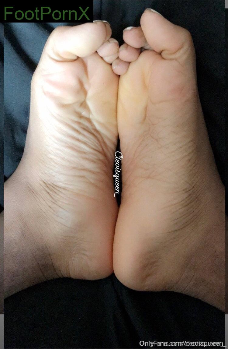 cleoisqueen_ feet