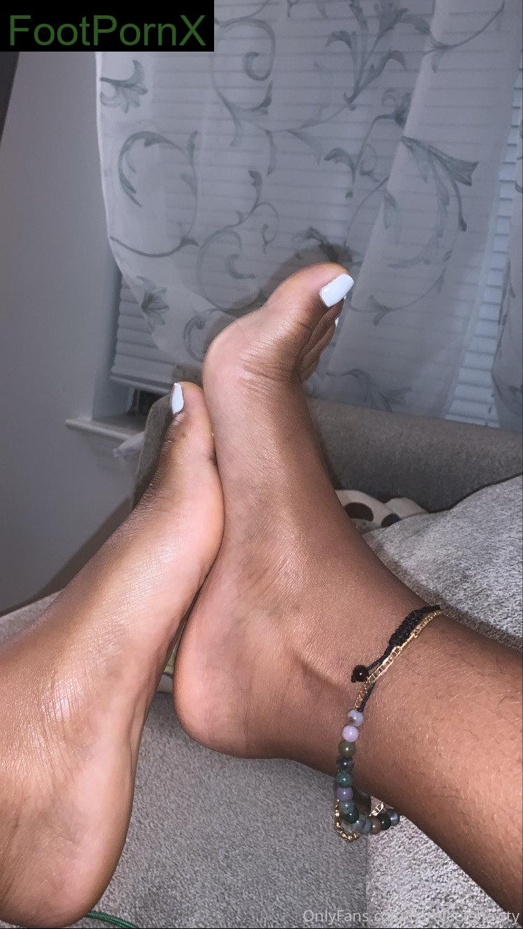 barefeetshawty feet