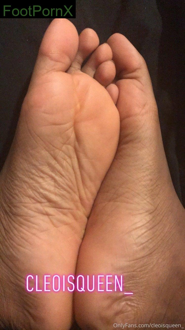 cleoisqueen_ feet