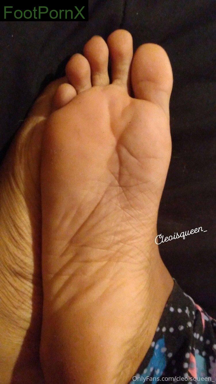 cleoisqueen_ feet