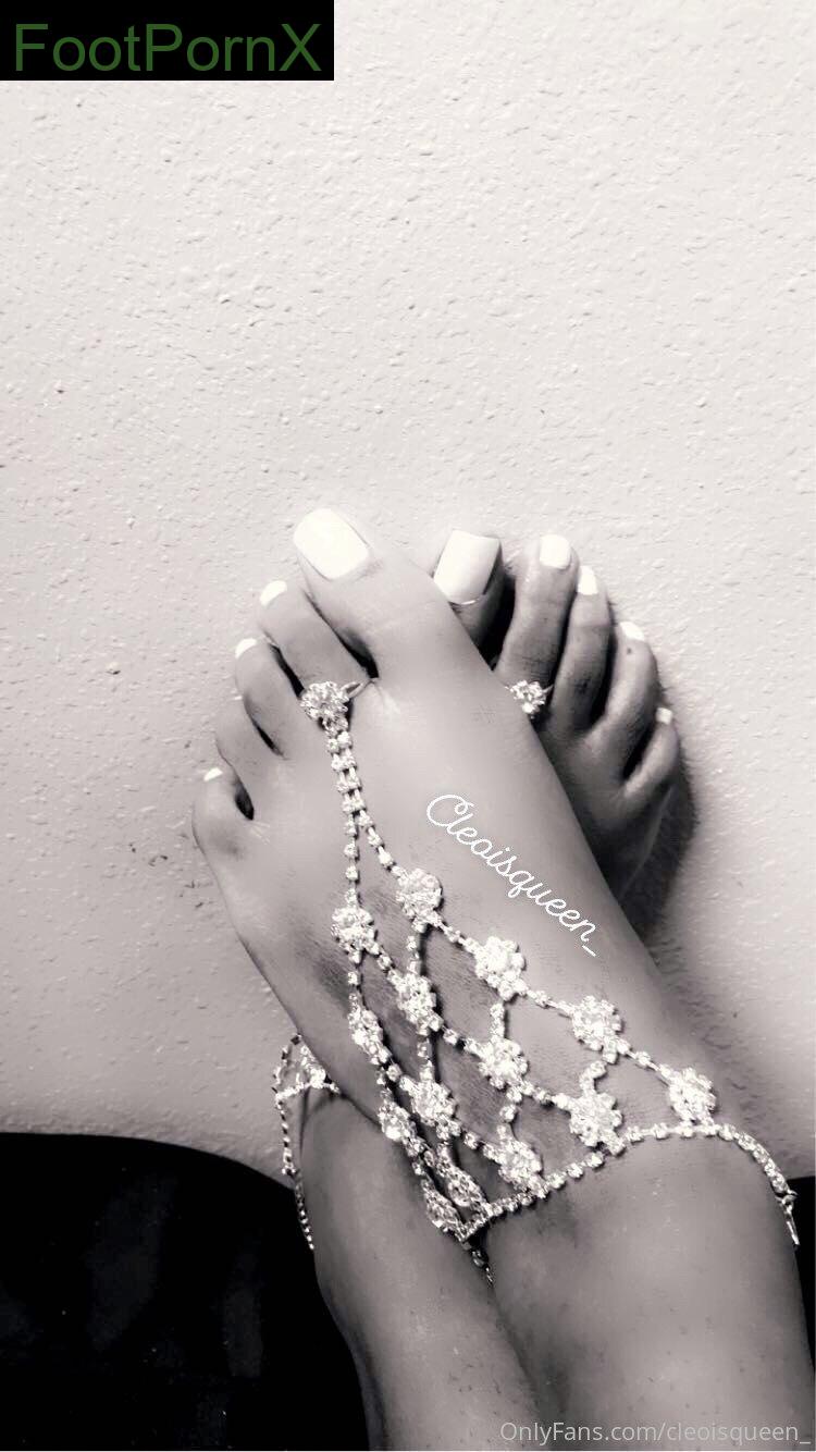 cleoisqueen_ feet