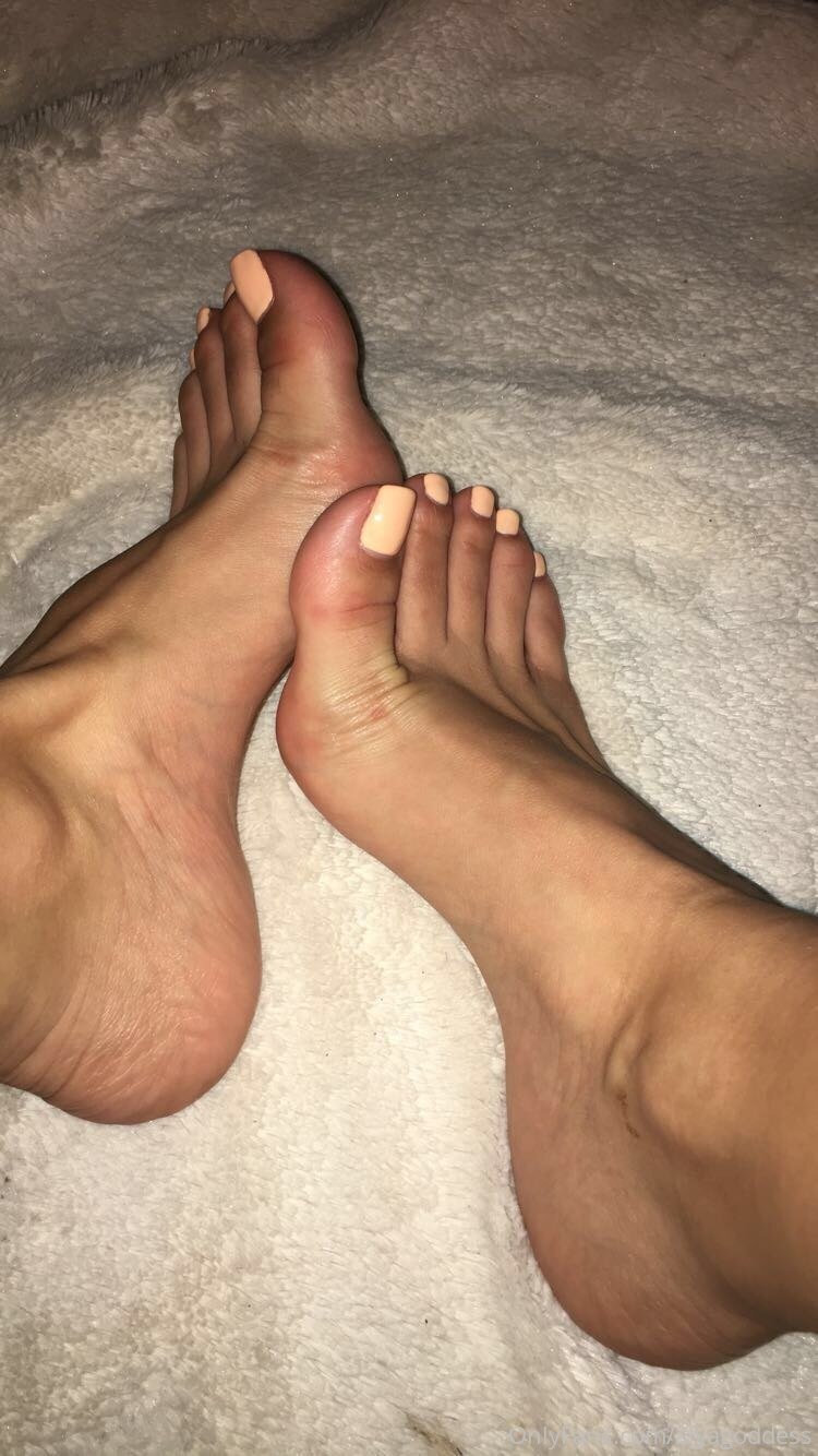 alyagoddess feet