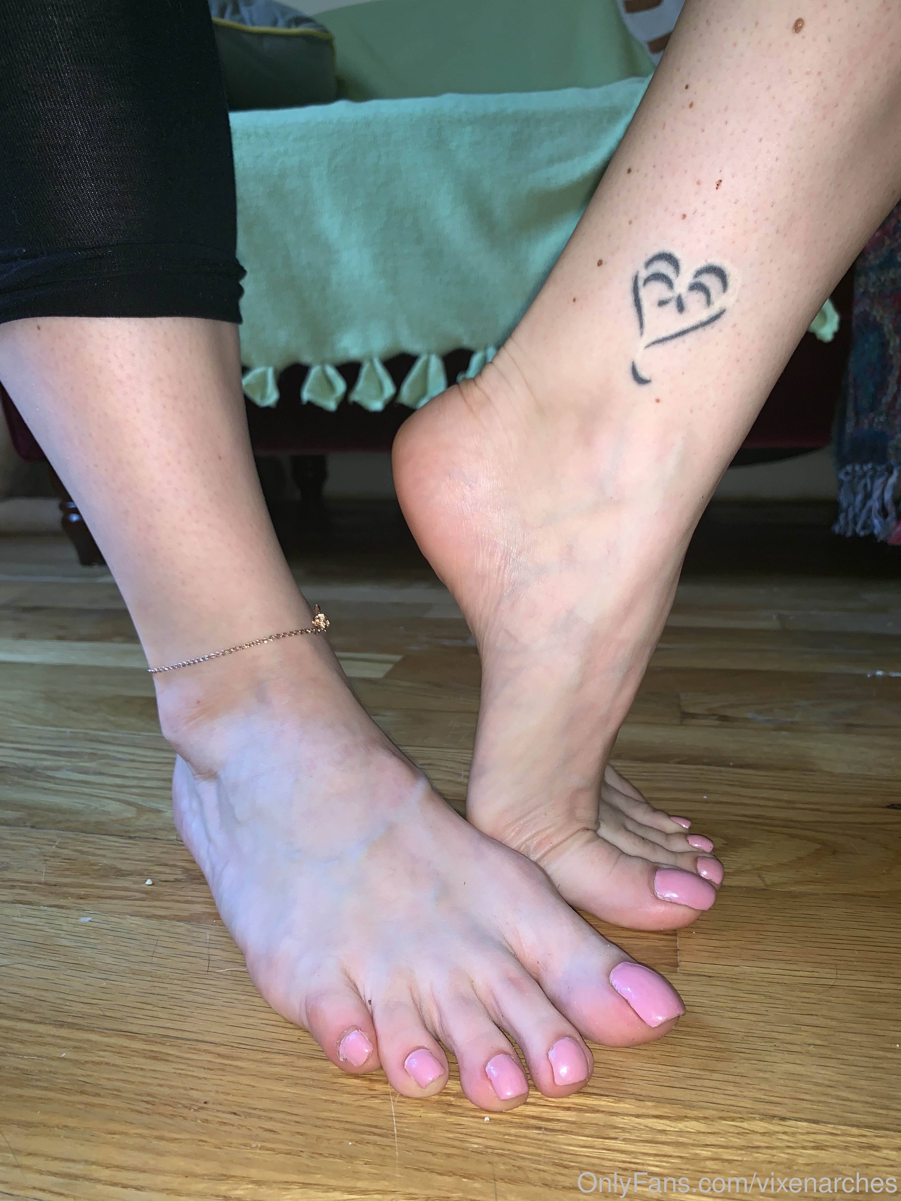 vixenarches feet