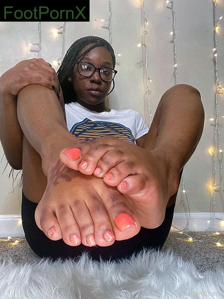 xsuckmytoesx feet