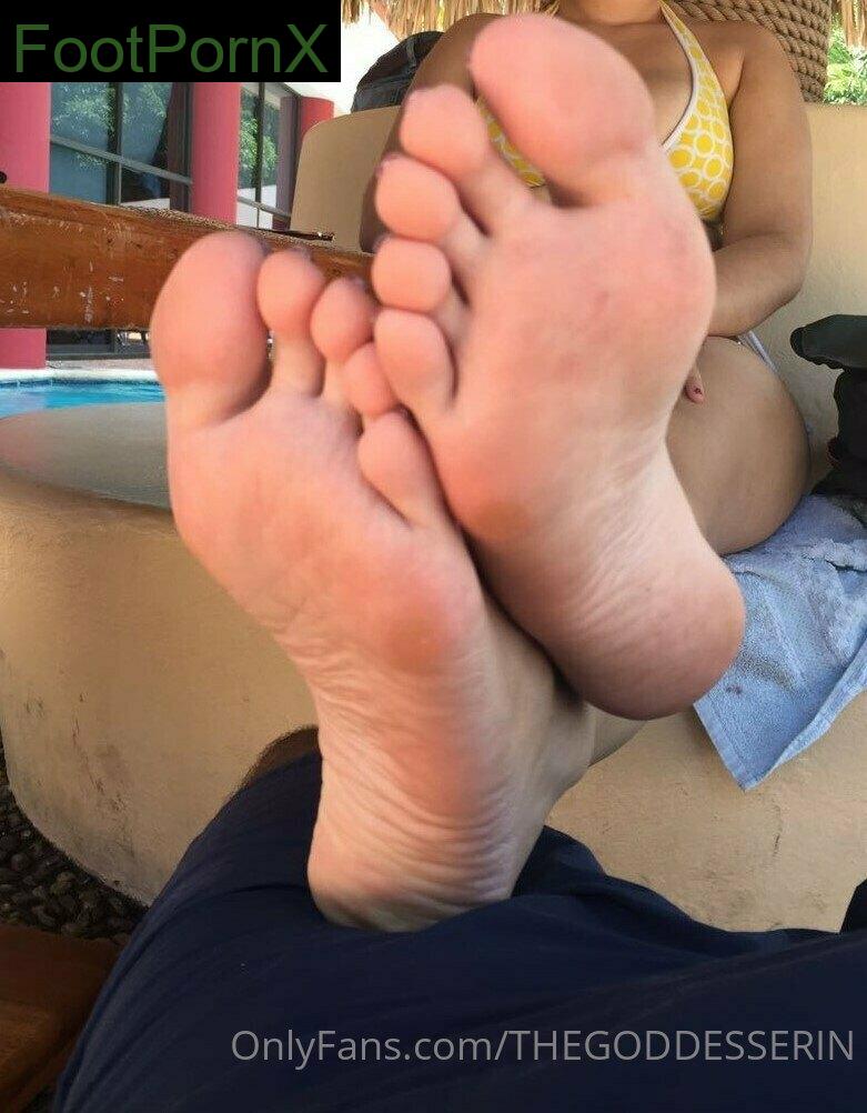 thegoddesserin feet