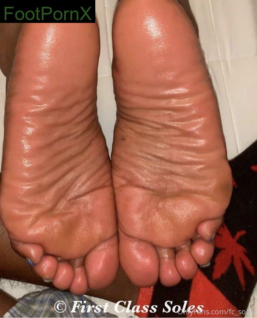 fc_soles feet