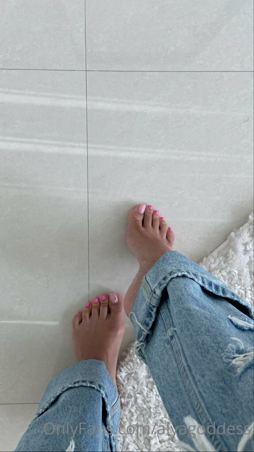 alyagoddess feet