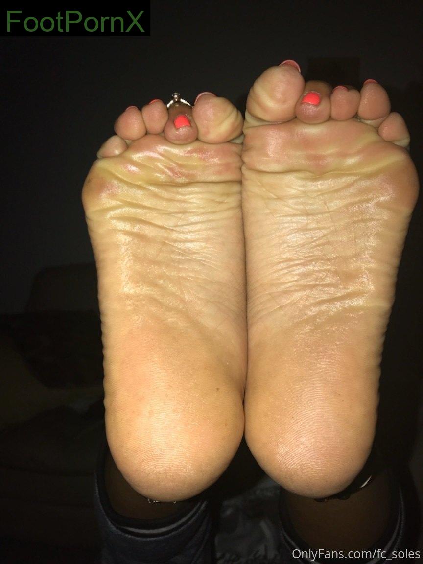 fc_soles feet