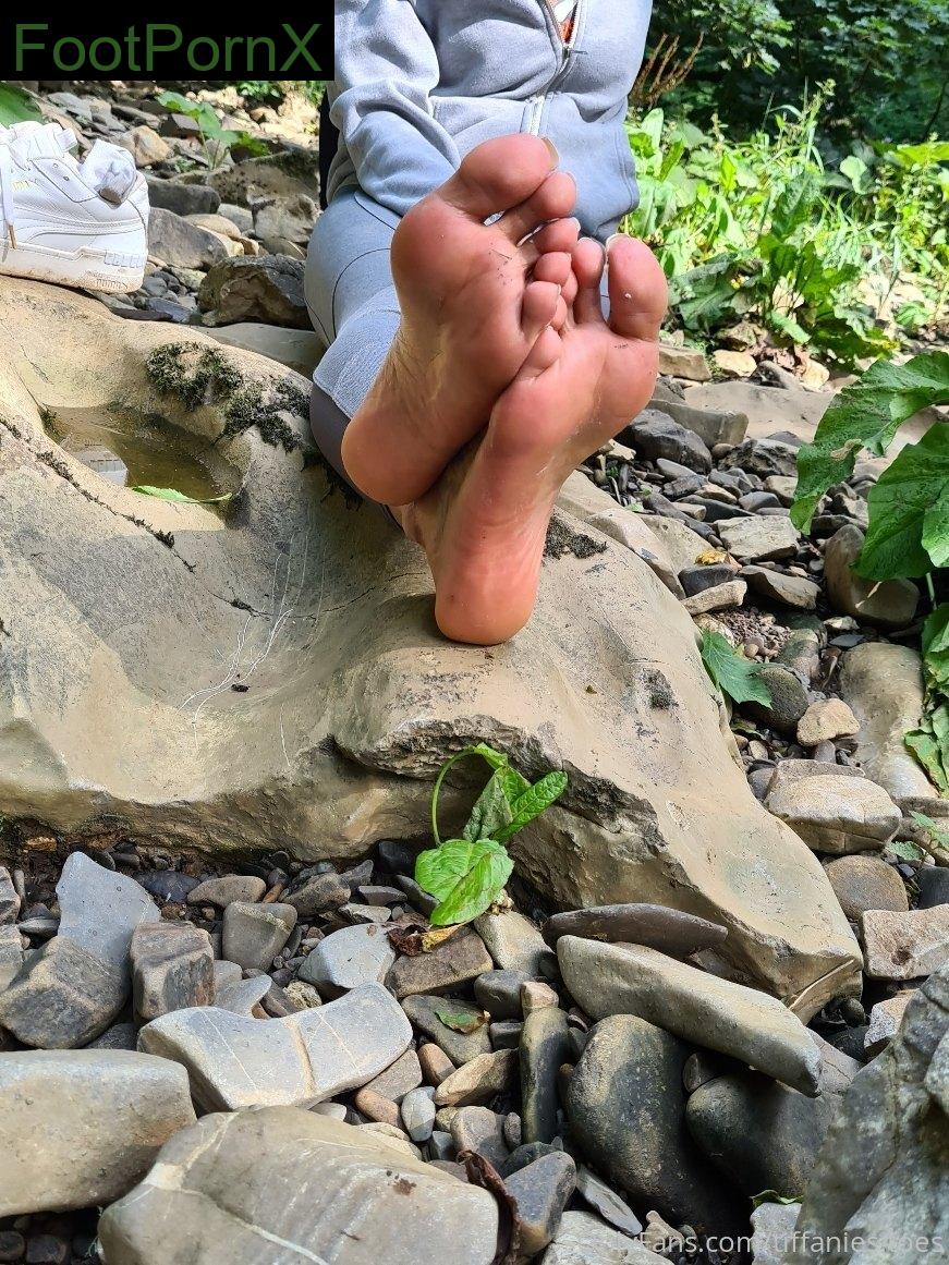 tiffanies.toes feet