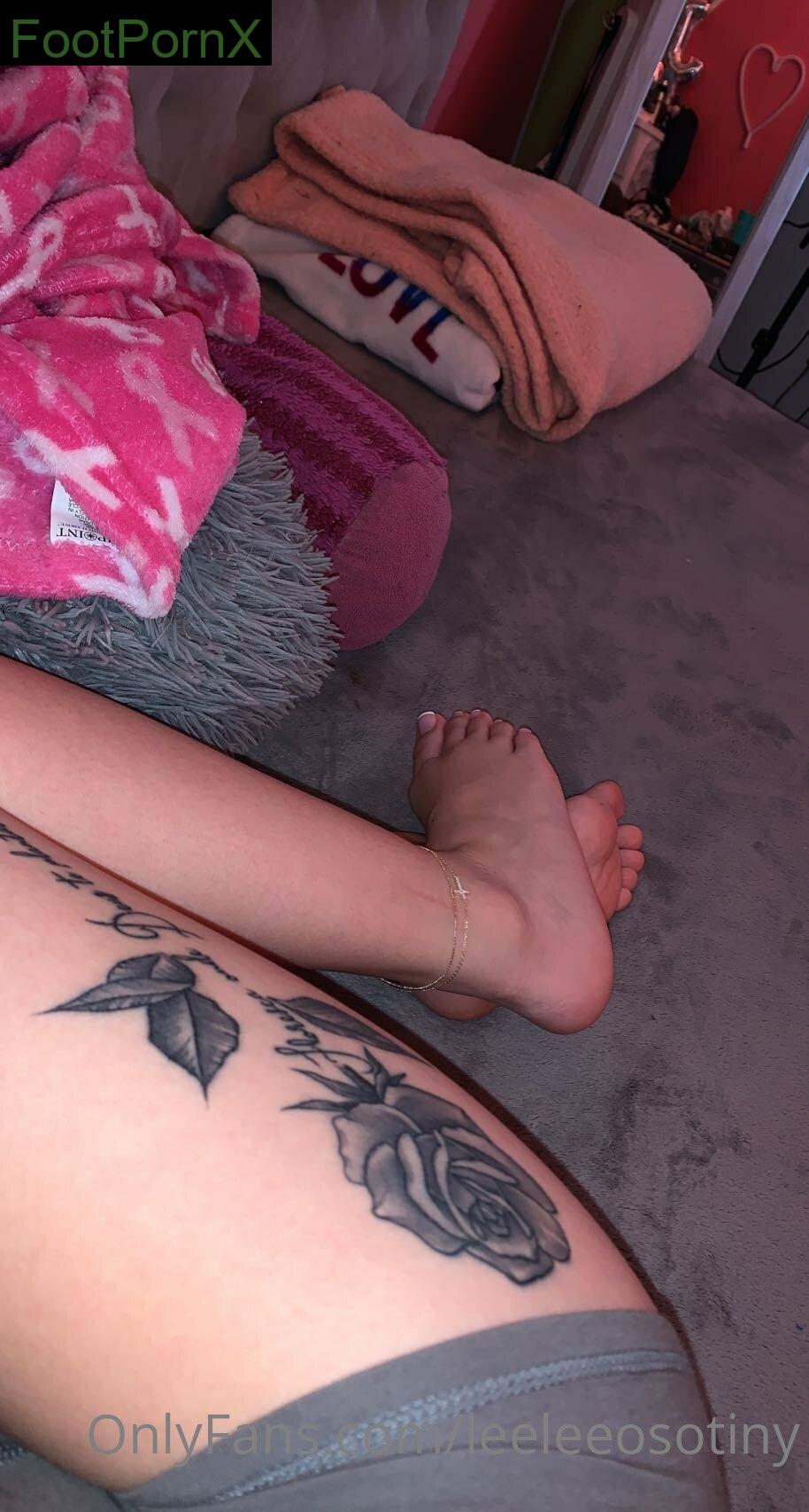 leeleeosotiny feet