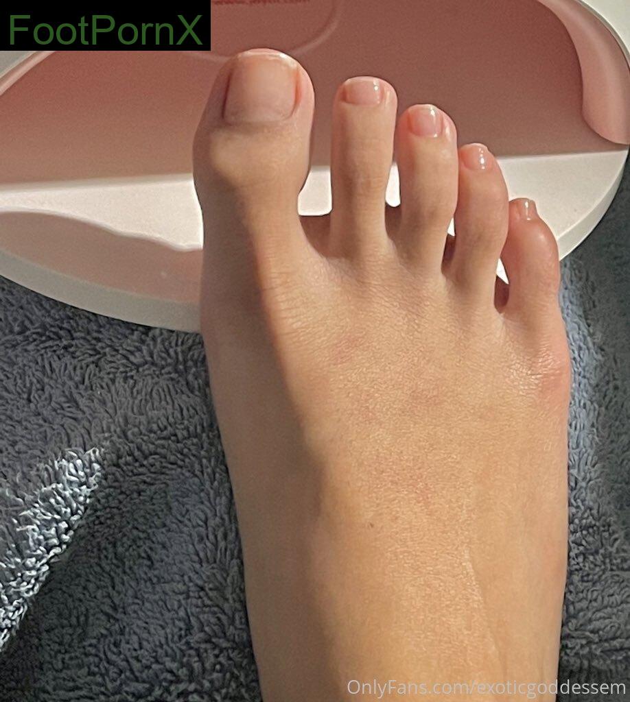 exoticgoddessem feet