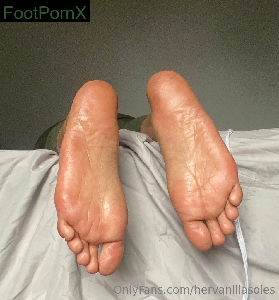 hervanillasoles feet