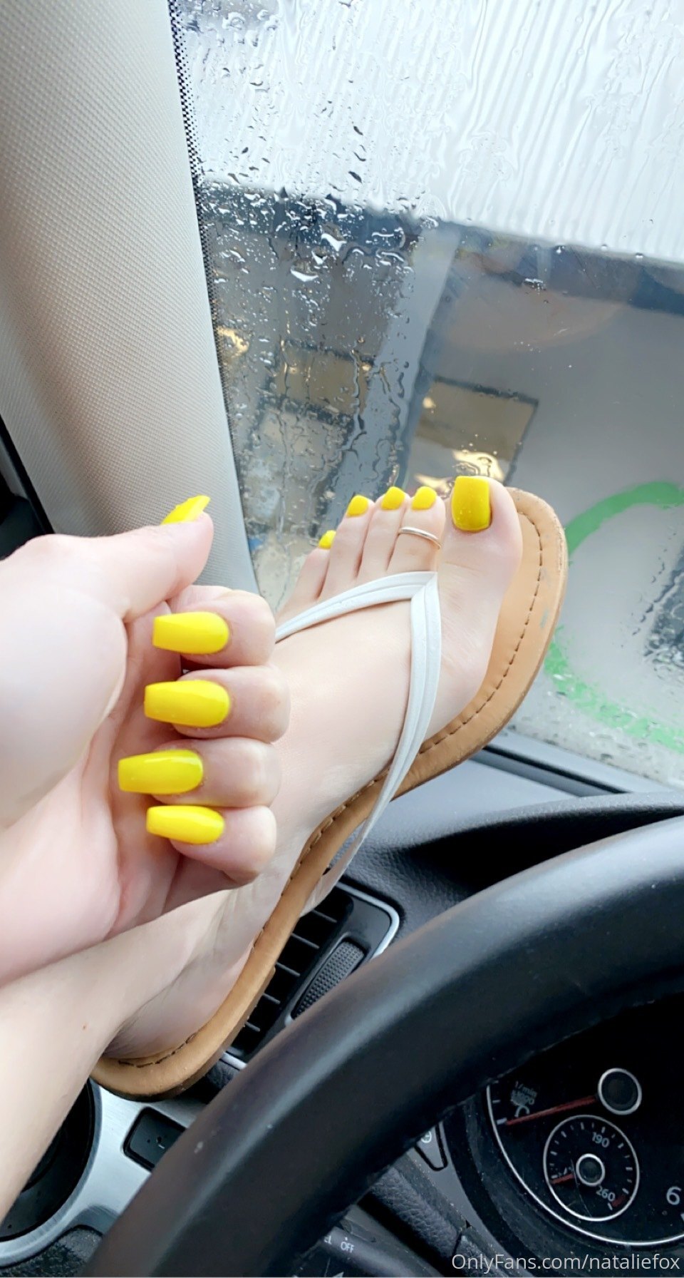 nataliefox feet