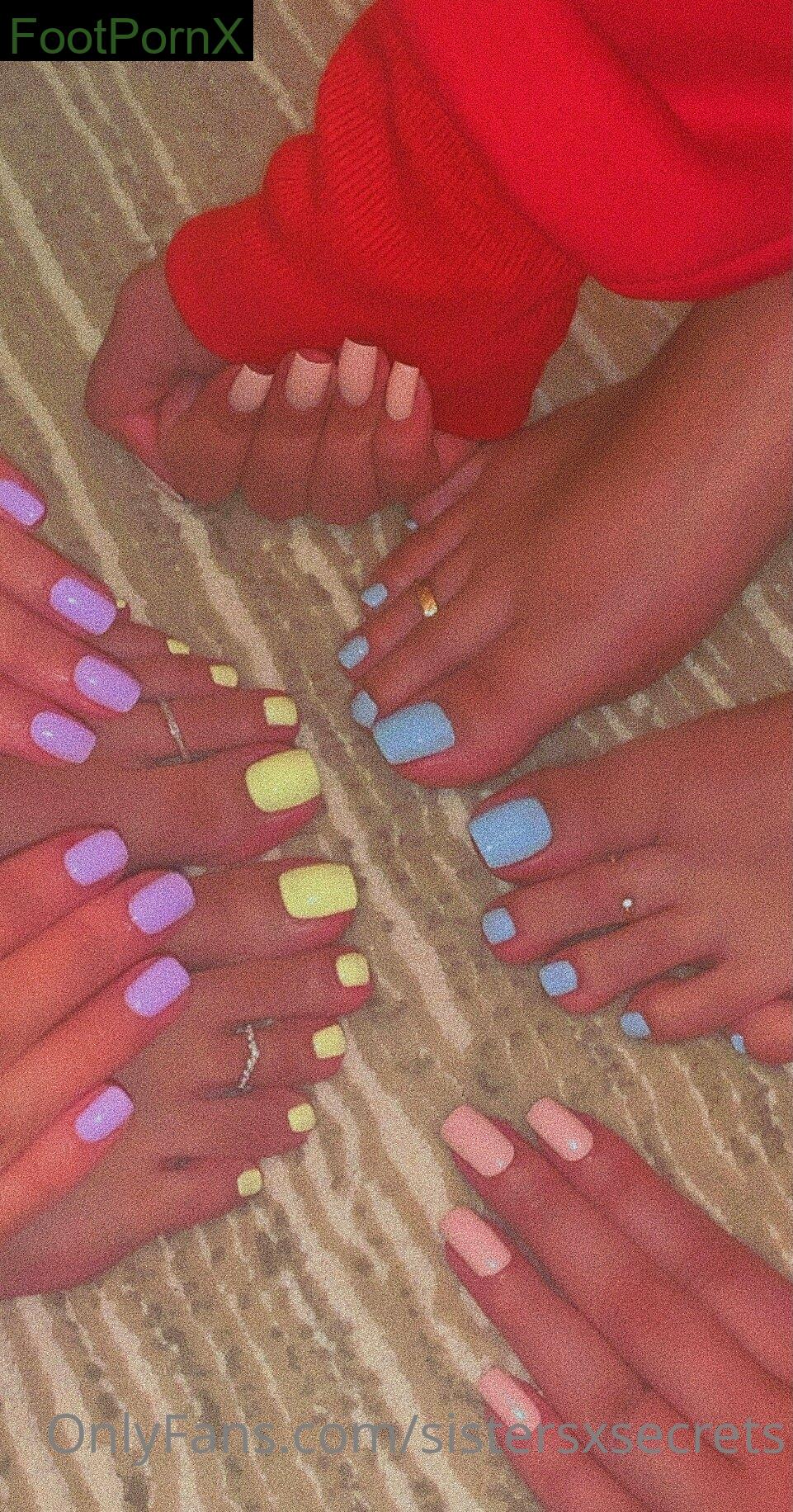 sistersxsecrets feet