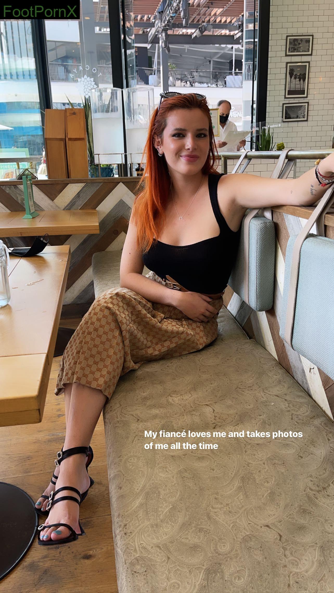 bella thorne feet