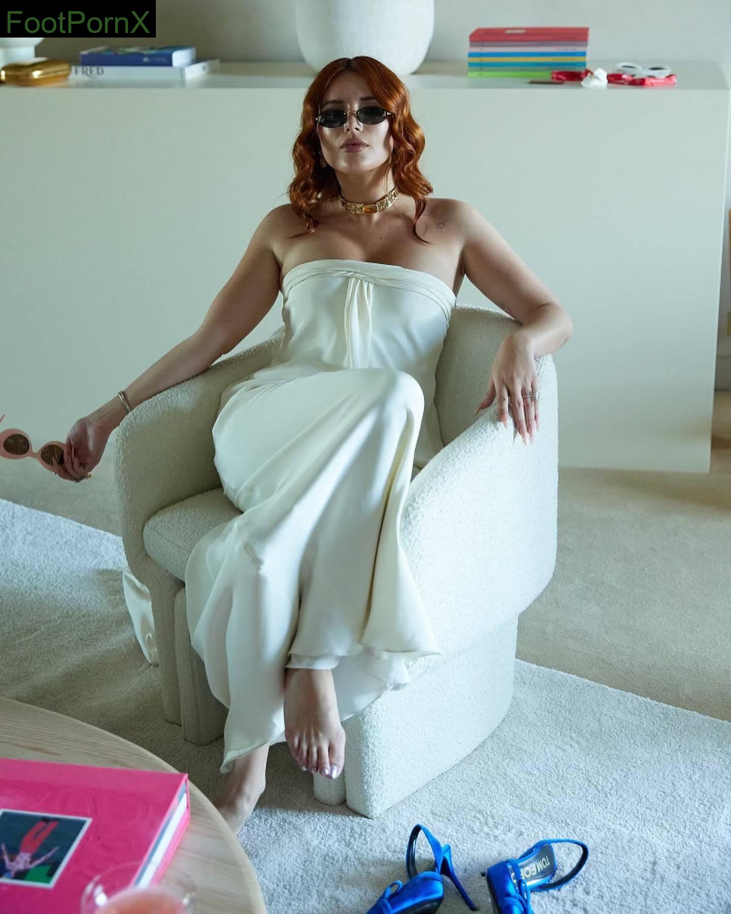 bella thorne feet