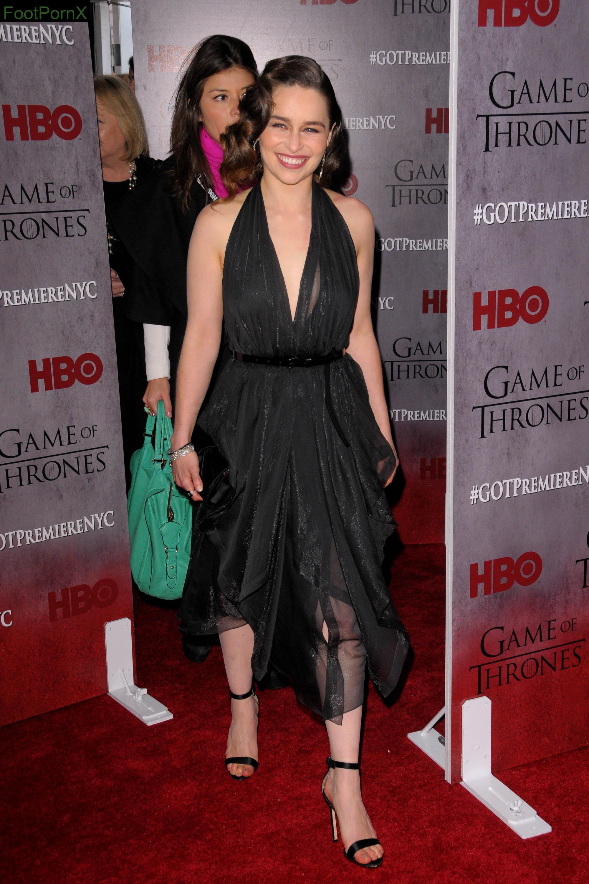 emilia clarke feet