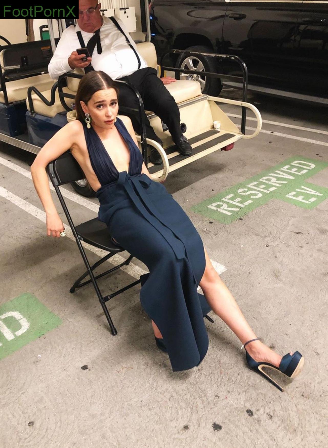 emilia clarke feet